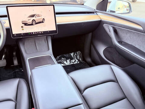 2023 Tesla Model Y Long Range