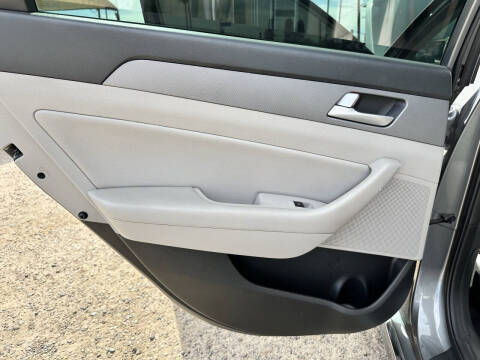 2017 Hyundai Sonata Hybrid SE