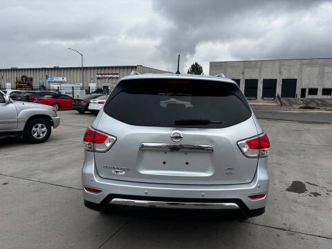 2016 Nissan Pathfinder S