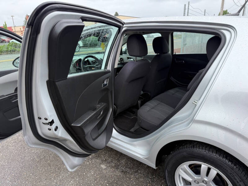2013 Chevrolet Sonic LT Manual