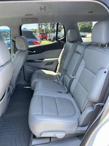 2021 GMC Acadia SLT