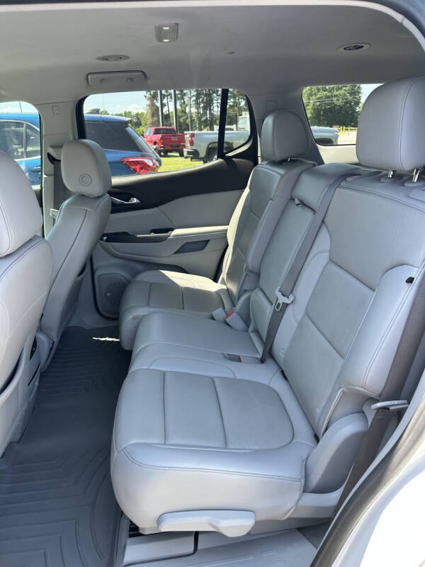 2021 GMC Acadia SLT