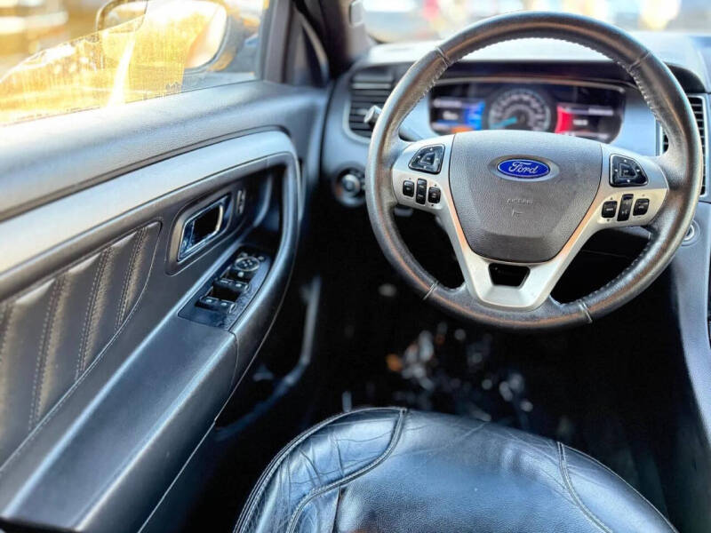 2016 Ford Taurus SEL