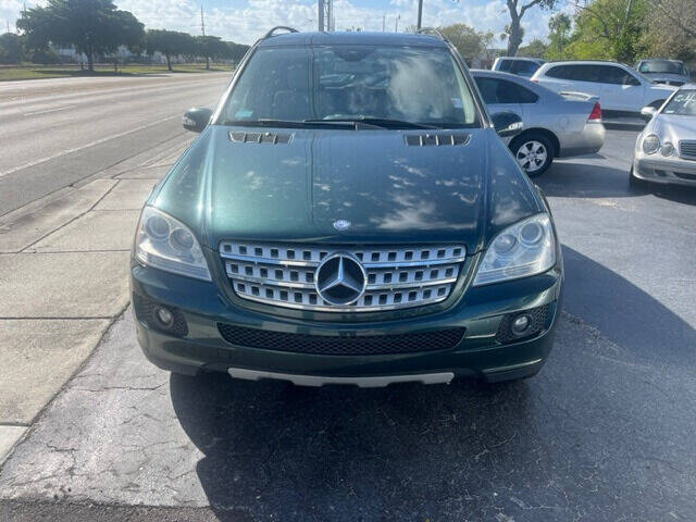 2008 Mercedes-Benz M-Class SUV / Crossover - $7,595