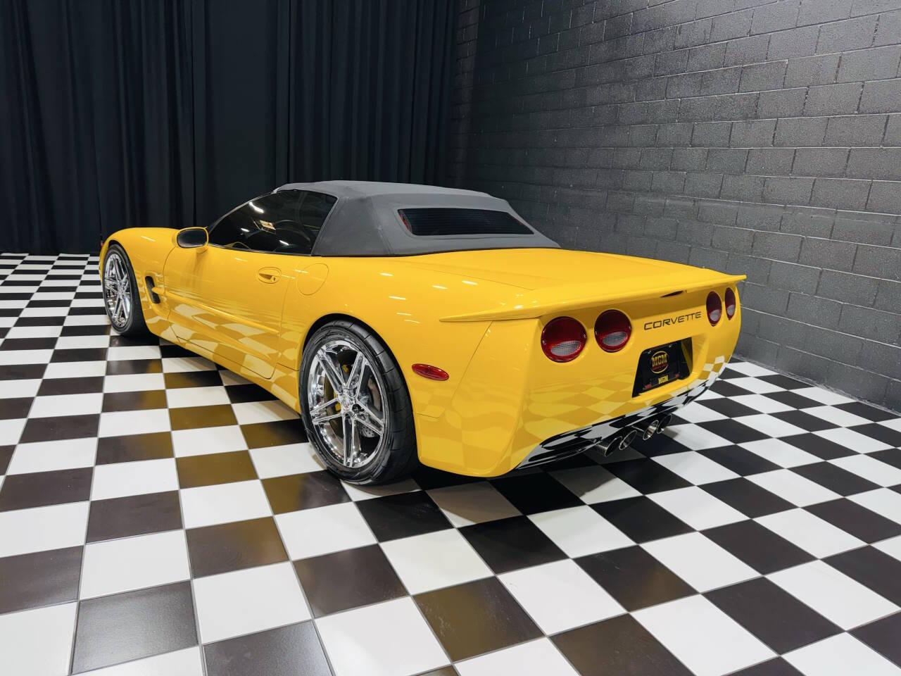 2001 Chevrolet Corvette 5