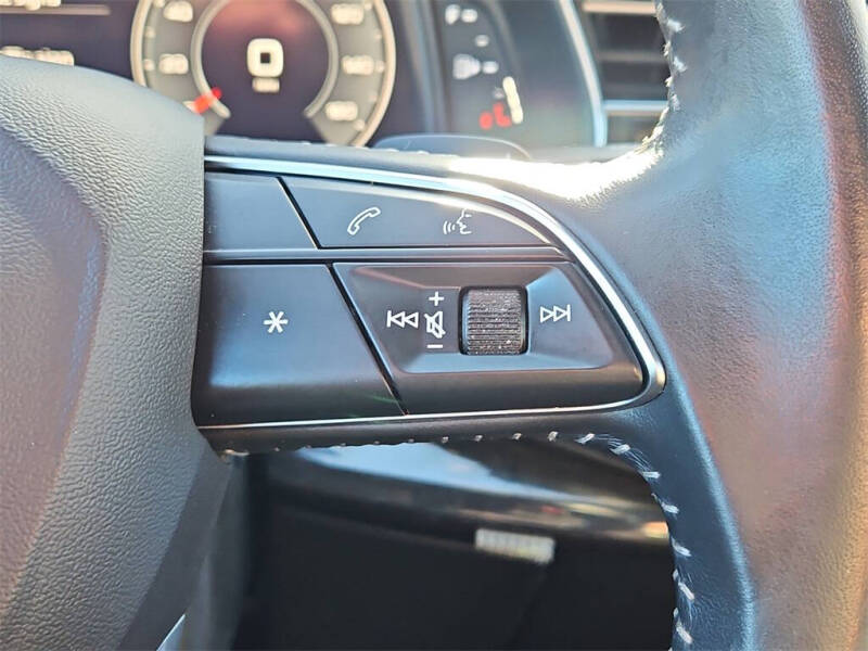 2019 Audi Q8 quattro Premium Plus 55 TFSI