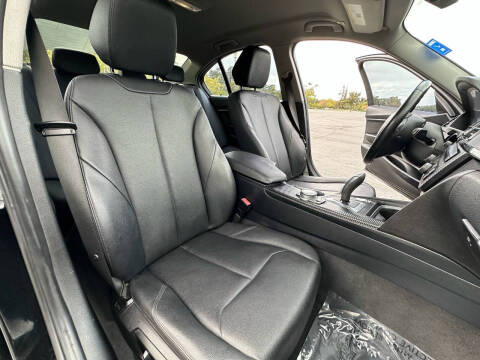 2015 BMW 3 Series 320i