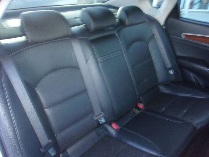 2018 Kia Cadenza Technology