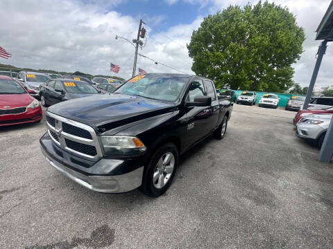 2013 RAM 1500 SLT