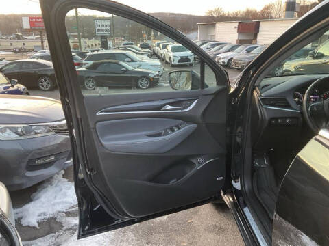 2021 Buick Enclave Essence