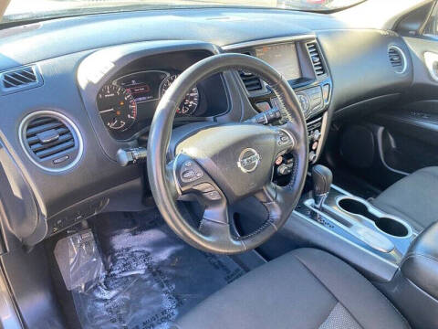 2019 Nissan Pathfinder SV