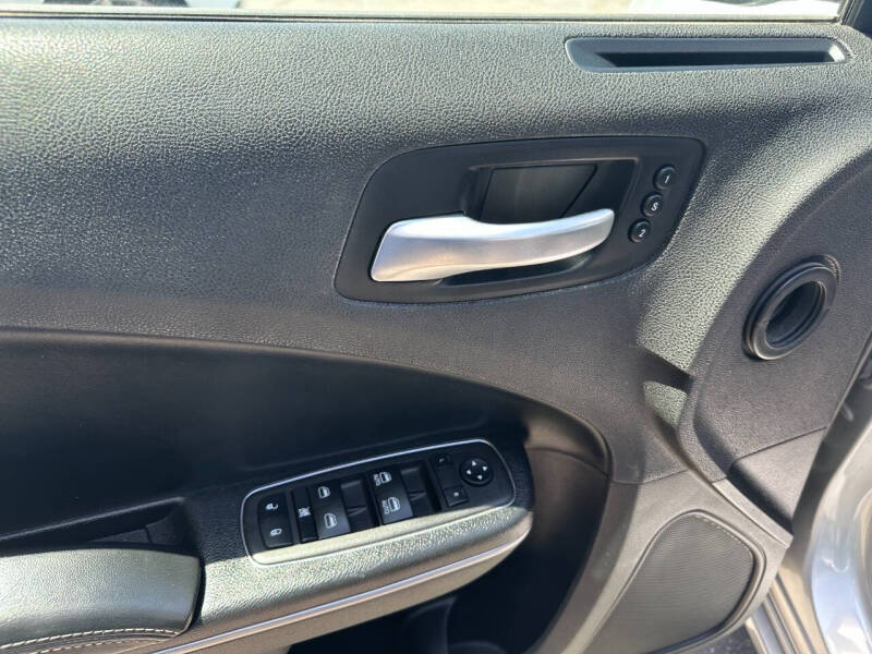 2019 Dodge Charger SXT