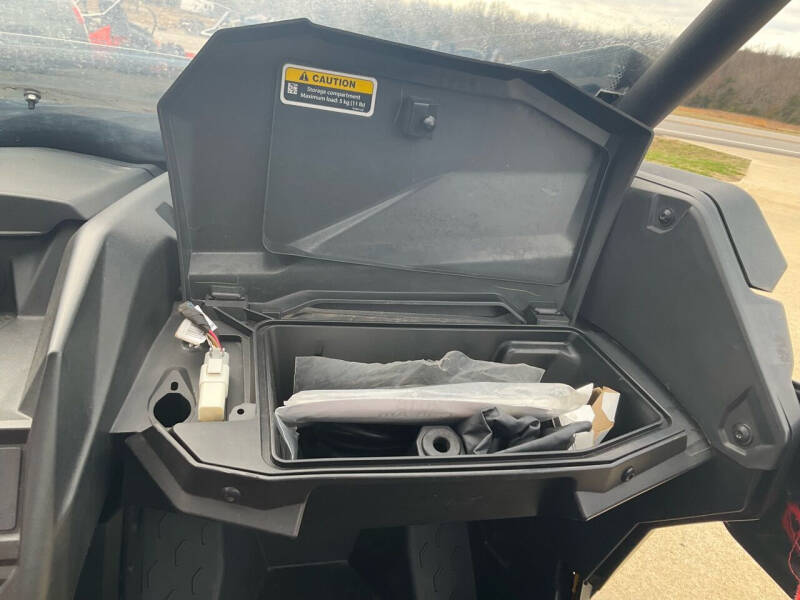 2018 Can-Am MAVERICK X3 SERIES