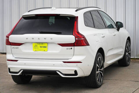 2024 Volvo XC60 B5 Plus Dark Theme