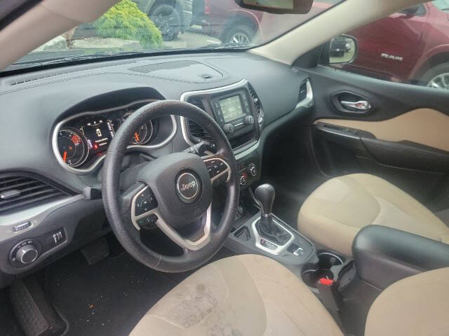 2016 Jeep Cherokee Sport