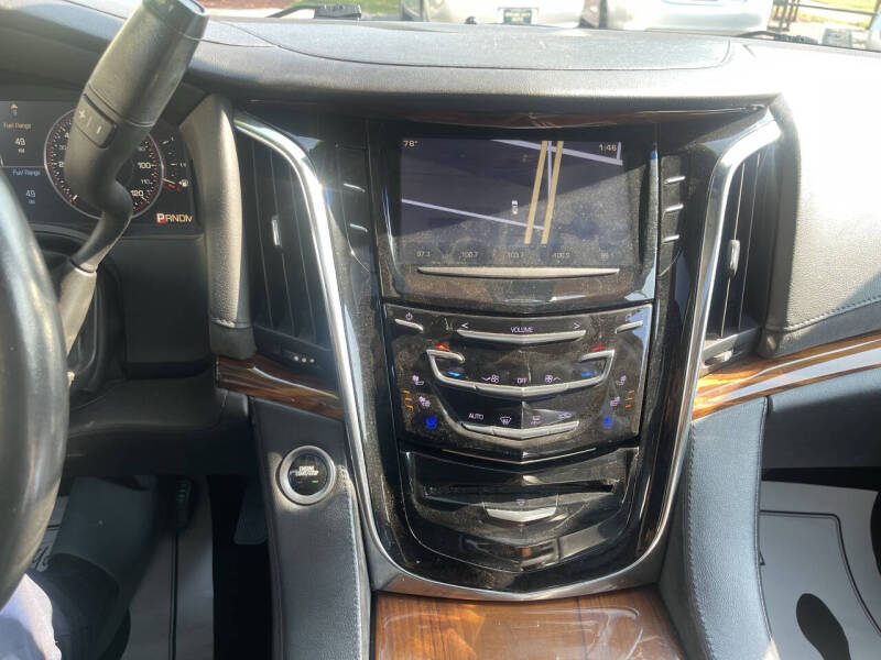 2015 Cadillac Escalade Luxury