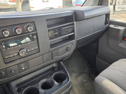 2017 GMC Savana 2500