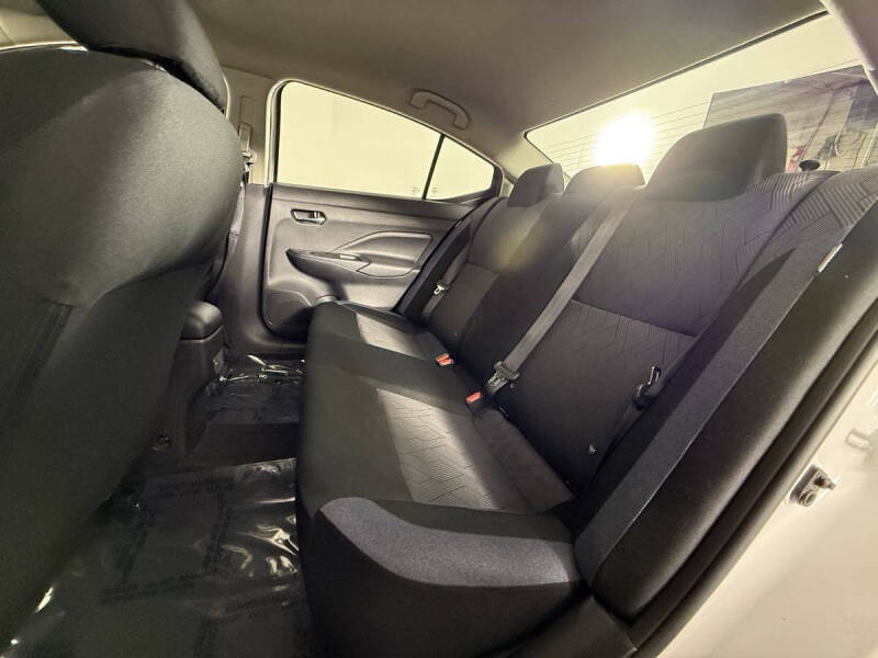 2025 Nissan Versa SV