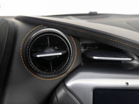 2024 McLaren 750S Spider