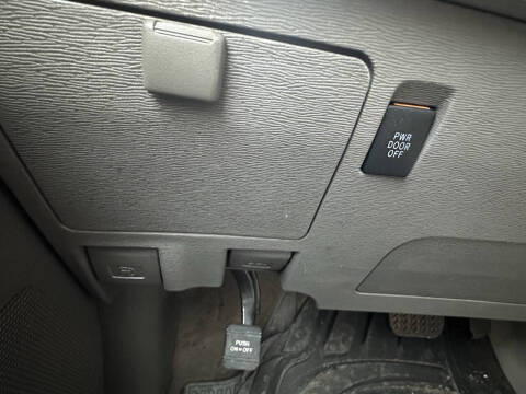 2013 Toyota Sienna XLE 7-Passenger