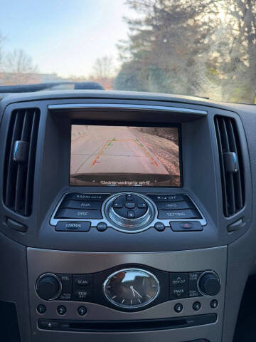 2011 Infiniti G25 Sedan x