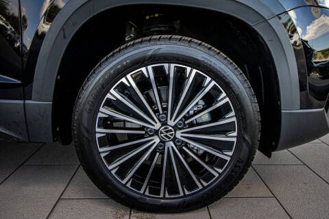 2025 Volkswagen Taos SE