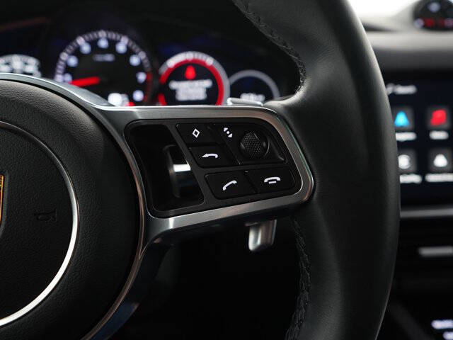 2023 Porsche Cayenne Platinum Edition