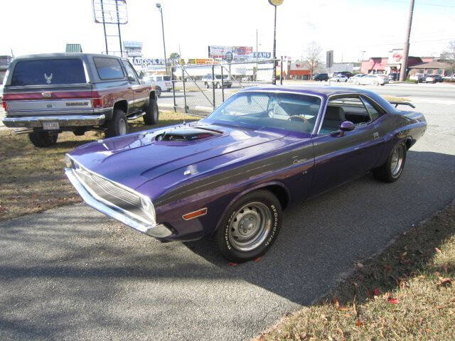 Plum Crazy 1970 Dodge Challenger 2