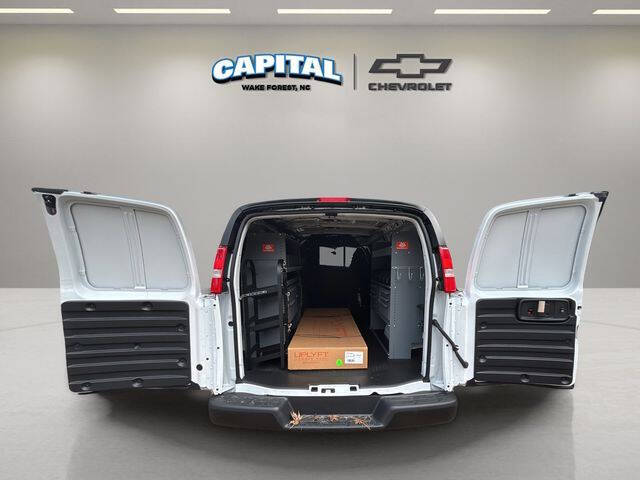 2025 Chevrolet Express 2500