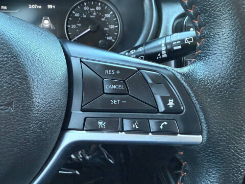 2022 Nissan Kicks SR