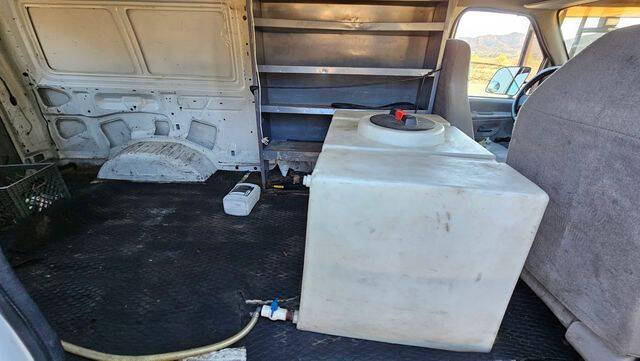 2001 Ford E-Series E-150