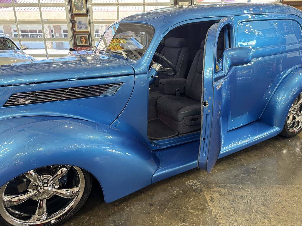 1937 Ford Delivery Van 11