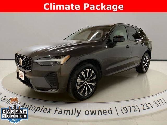 2025 Volvo XC60 B5 Core Dark Theme