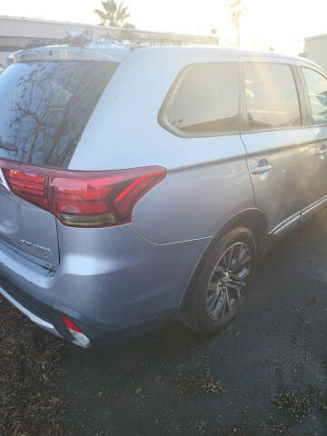 2017 Mitsubishi Outlander SE