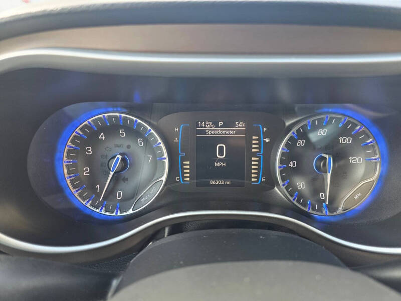 2017 Chrysler Pacifica Touring-L