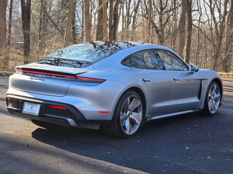 2020 Porsche Taycan Turbo