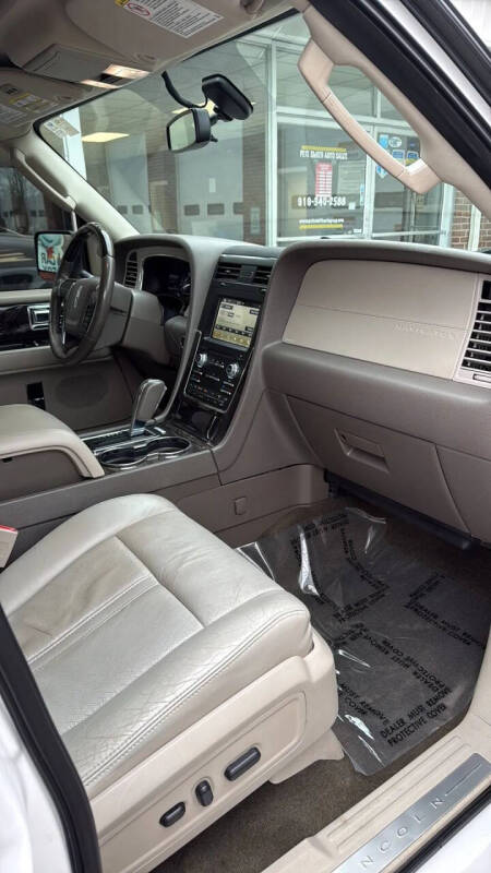 2016 Lincoln Navigator Select