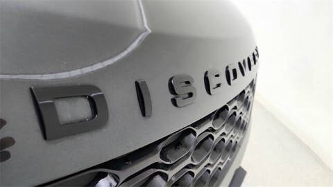 2024 Land Rover Discovery P300 Dynamic SE