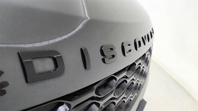 2024 Land Rover Discovery P300 Dynamic SE