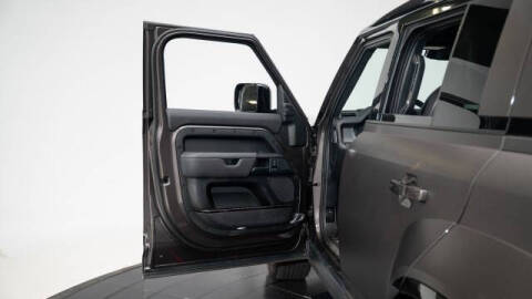 2025 Land Rover Defender