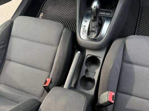 2014 Volkswagen Golf 2.5L PZEV