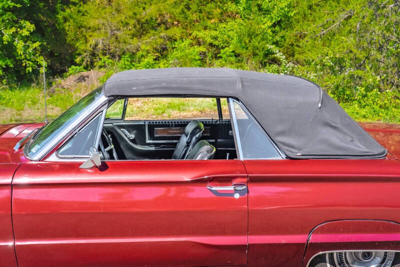 1966 Ford Thunderbird