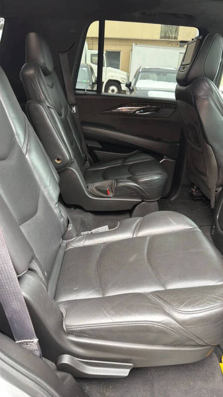 2016 Cadillac Escalade Platinum