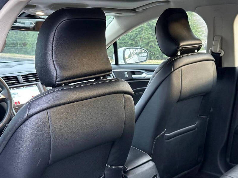 2019 Ford Fusion Hybrid Titanium