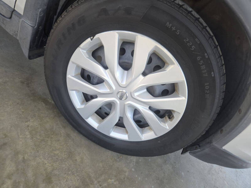 2017 Nissan Rogue SV
