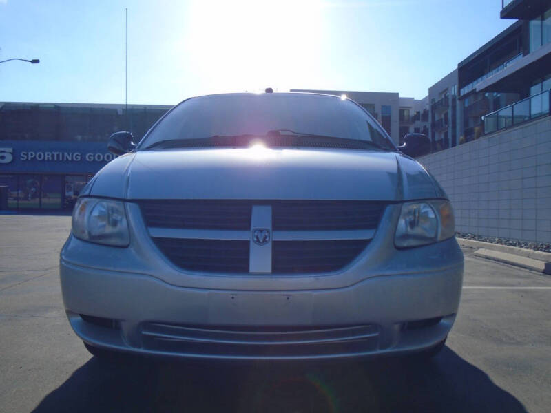 2005 Dodge Grand Caravan SE
