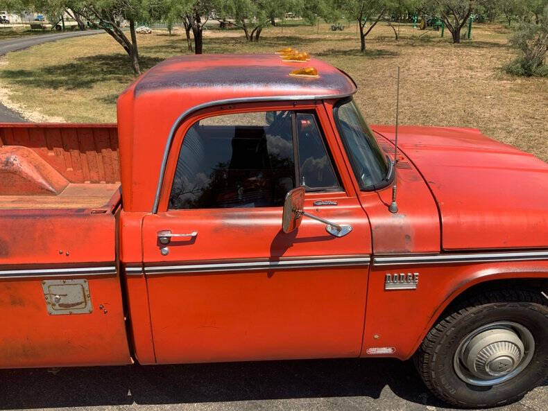 1969 Dodge D200 Pickup