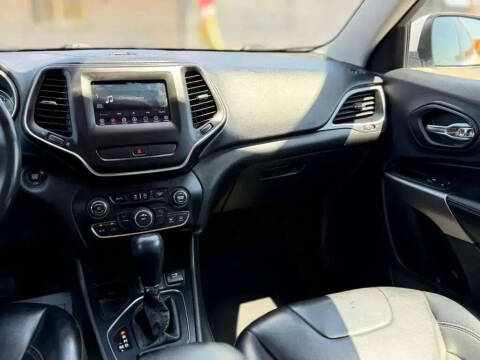 2019 Jeep Cherokee Latitude Plus