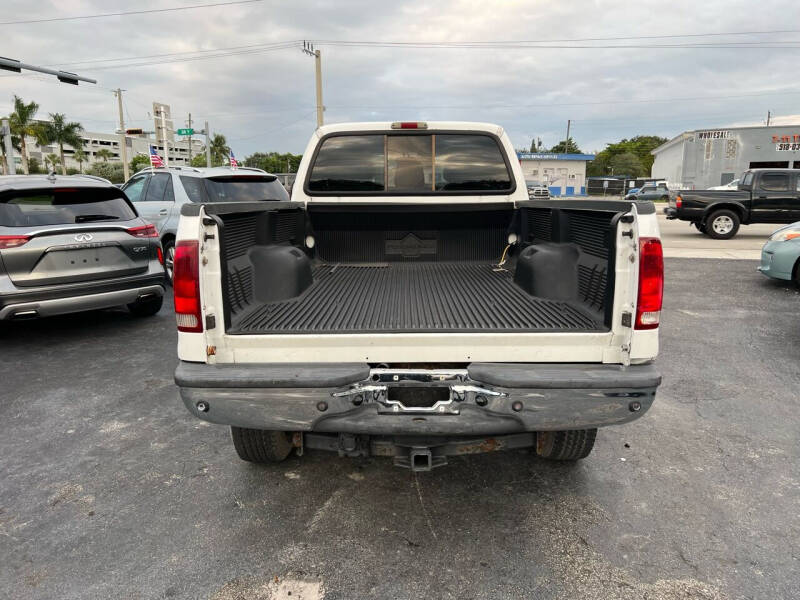 2005 Ford F-350 Super Duty Lariat