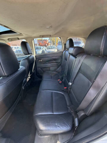 2014 Mitsubishi Outlander SE